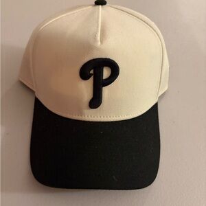 Black and White Philadelphia Phillies Baseball Cap Snap Back
